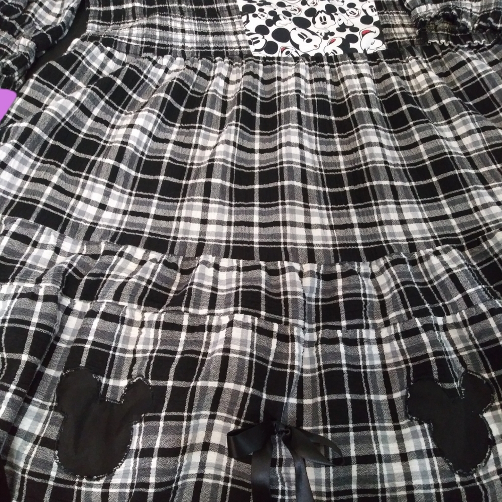 Small shop Black & White Mickey Disney dress - Picture 4 of 4